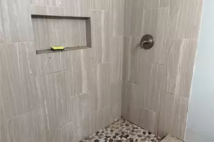 5225 Longmeadow St, Houston, TX 77033 - Photo 7