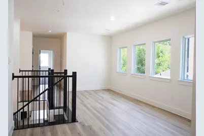 7134 Saint Augustine Street, Houston, TX 77021 - Photo 13