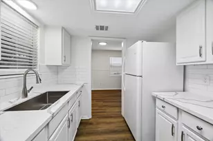 3706 Royal Manor Dr, Houston, TX 77082 - Photo 7