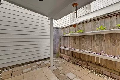 5951 South Loop E #10, Houston, TX 77033 - Photo 13