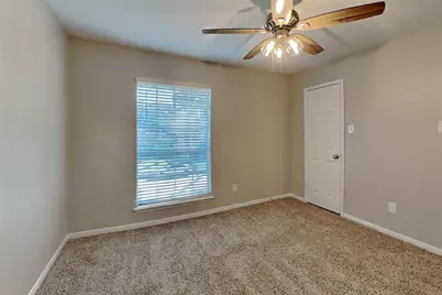 3303 Knoll Manor Drive, Houston, TX 77345 - Photo 17