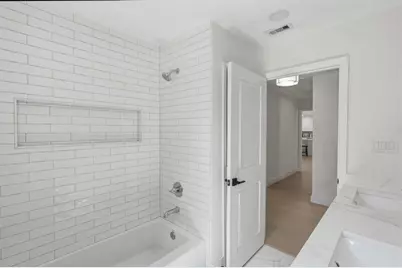 5227 Kinglet Street, Houston, TX 77035 - Photo 21