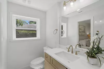 5227 Kinglet Street, Houston, TX 77035 - Photo 17
