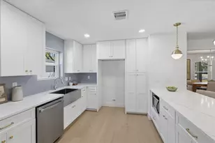 5227 Kinglet St, Houston, TX 77035 - Photo 13