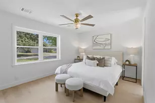 5227 Kinglet St, Houston, TX 77035 - Photo 15