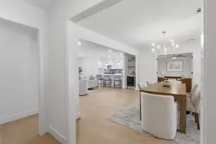 5227 Kinglet St, Houston, TX 77035 - Photo 9