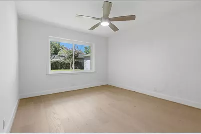 5227 Kinglet Street, Houston, TX 77035 - Photo 19