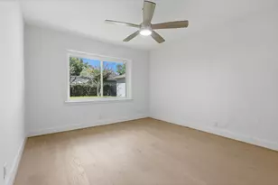 5227 Kinglet St, Houston, TX 77035 - Photo 19