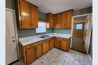 36 18th Avenue N, Texas City, TX 77590 - Photo 9