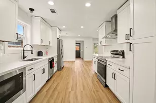 5814 Braesheather Dr, Houston, TX 77096 - Photo 13