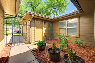 7918 Tamayo Dr, Houston, TX 77083 - Photo 3
