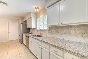 7918 Tamayo Dr, Houston, TX 77083 - Photo 23