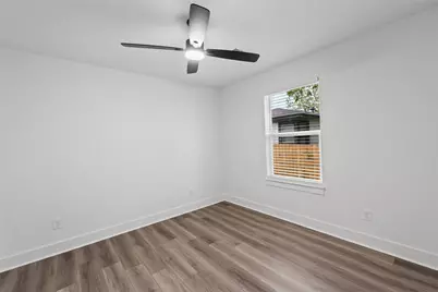 514 W Wilkins Street, Brenham, TX 77833 - Photo 13