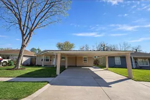 2418 Huntington Dr, Pasadena, TX 77506 - Photo 1