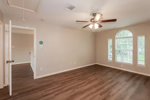 2427 Ranch Hollow Ct, Katy, TX 77494 - Photo 13
