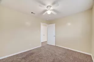 5810 Post Oak Manor Dr, Houston, TX 77085 - Photo 27