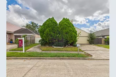 7611 Hopewell Lane, Houston, TX 77071 - Photo 1