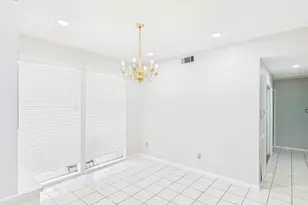 7611 Hopewell Ln, Houston, TX 77071 - Photo 9