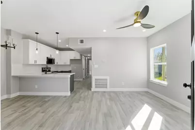 9722 Tuffly St, Houston, TX 77029 - Photo 3