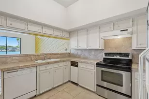 134 April Point Dr S, Conroe, TX 77356 - Photo 11