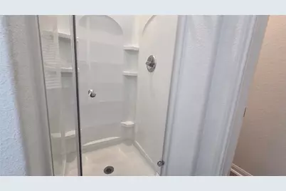 10750 Nathaniel Valley Path, Houston, TX 77016 - Photo 15