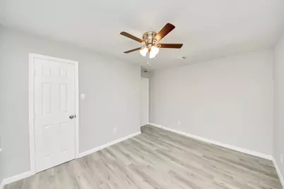 4842 Larkspur Street, Houston, TX 77033 - Photo 27