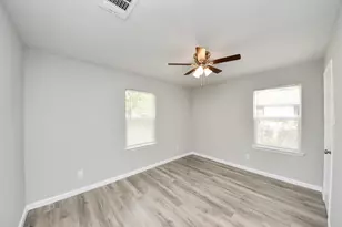 4842 Larkspur St, Houston, TX 77033 - Photo 25