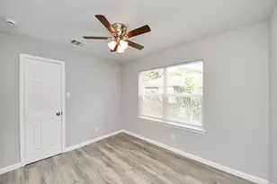 4842 Larkspur St, Houston, TX 77033 - Photo 29