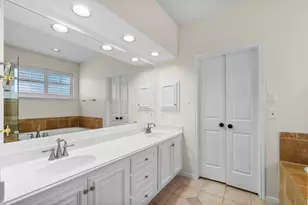 78 N Cochrans Green Cir, The Woodlands, TX 77381 - Photo 13