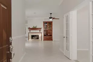 34 Cypress Bayou Ct, The Woodlands, TX 77382 - Photo 5