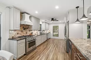 1206 Verdun Ln, Friendswood, TX 77546 - Photo 15