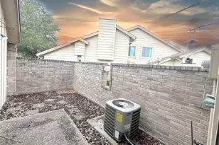 13611 Garden Grove Ct, Houston, TX 77082 - Photo 27