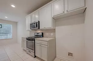 22 Stone Arrow Pl, The Woodlands, TX 77382 - Photo 11