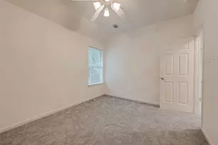 22 Stone Arrow Pl, The Woodlands, TX 77382 - Photo 21