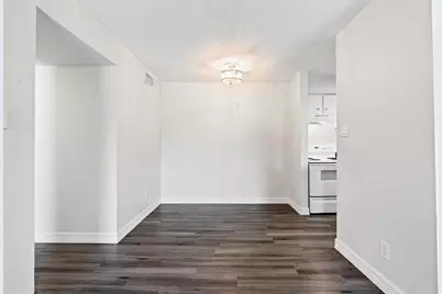 3300 Pebblebrook Drive #104, Seabrook, TX 77586 - Photo 9