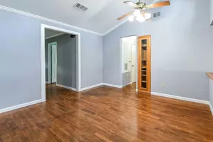 11122 Sunturf Ln, Houston, TX 77044 - Photo 9