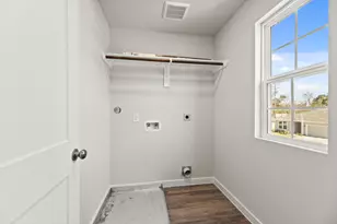 10710 Blocker Ct, Bryan, TX 77801 - Photo 11