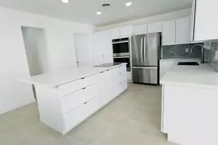 11923 Riverview Dr, Houston, TX 77077 - Photo 11