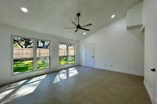 11923 Riverview Dr, Houston, TX 77077 - Photo 19