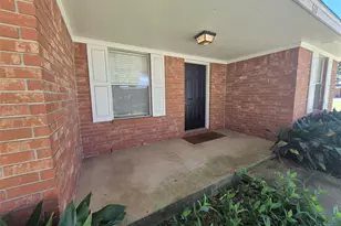 611 Todd St, East Bernard, TX 77435 - Photo 3