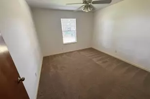 611 Todd St, East Bernard, TX 77435 - Photo 15