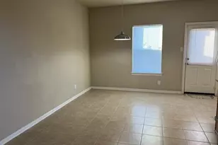 228 Shoshone Ridge Dr, La Marque, TX 77568 - Photo 5