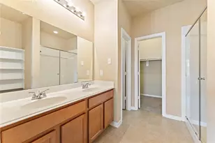 228 Shoshone Ridge Dr, La Marque, TX 77568 - Photo 9