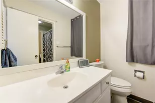 12973 Trail Hollow Dr, Houston, TX 77079 - Photo 15