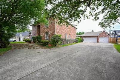 8102 Ashley Circle Drive S, Houston, TX 77071 - Photo 5