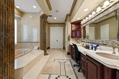 1119 River Glynn Drive, Houston, TX 77063 - Photo 19
