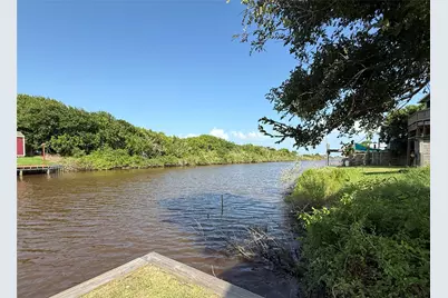 283 County Road 299, Sargent, TX 77414 - Photo 5