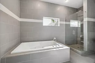 1203 Studer St, Houston, TX 77007 - Photo 9