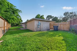 7750 Water Park Ln, Houston, TX 77086 - Photo 27
