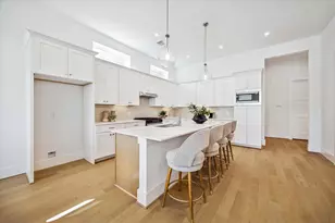 1520 W 21st St, Houston, TX 77008 - Photo 9